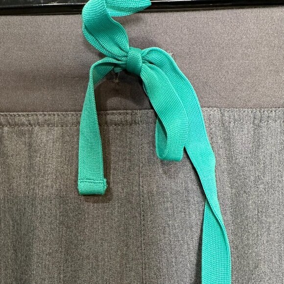 Figs Kade Cargo Scrub Pants Womens Size Small Healthcare Nurse Gray - Picture 4 of 9